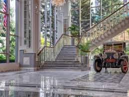 as an expert travelguider is k hisab sy most updated material , kuch extra , add the best route map in the best part of ss , and some extra travel info , make this page as the best hot page that must