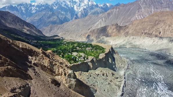 Hoper Valley and Hoper Glacier