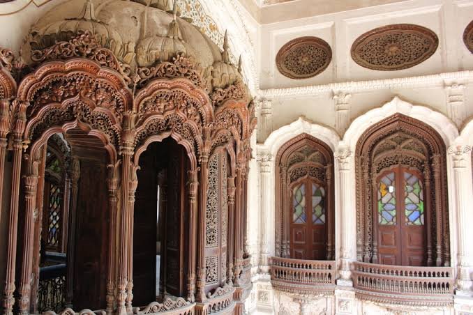 Chiniot Furniture Market and Umar Hayat Mahal Chiniot