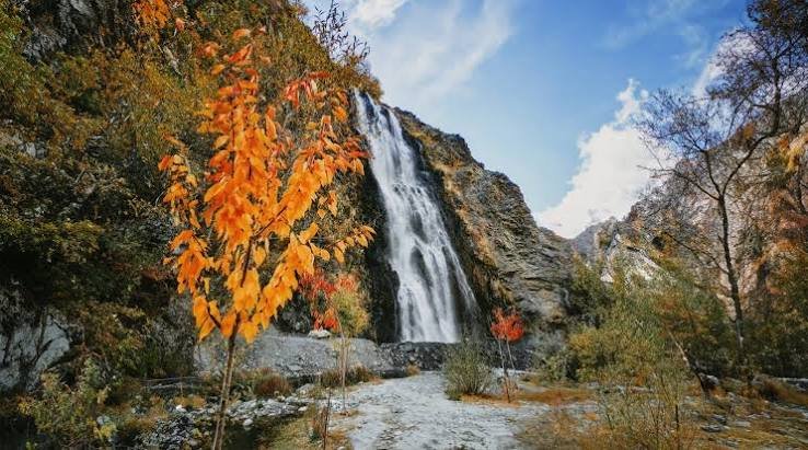 Manthokha Waterfall