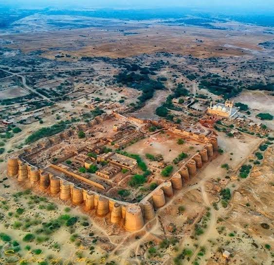 Derawar Fort Cholistan Desert Bahawalpur