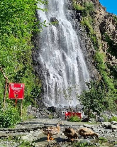 Manthokha Waterfall