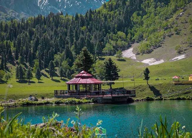 Minimarg and Rainbow Lake