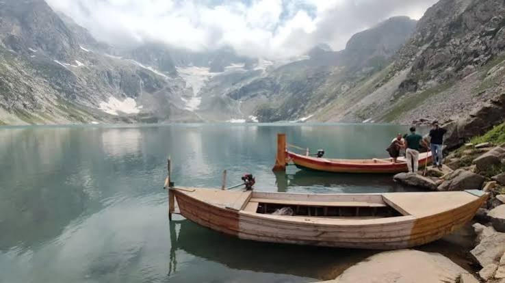 Katora Lake Upper Dir