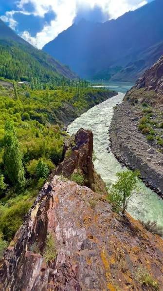 Khalti Lake