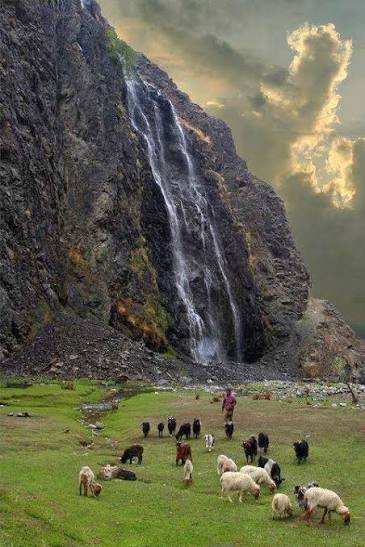 Manthokha Waterfall