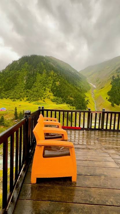 Minimarg and Rainbow Lake