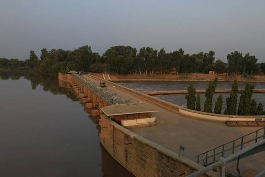 Head Islam and Head Sulaimanki Sutlej River