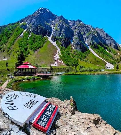 Minimarg and Rainbow Lake